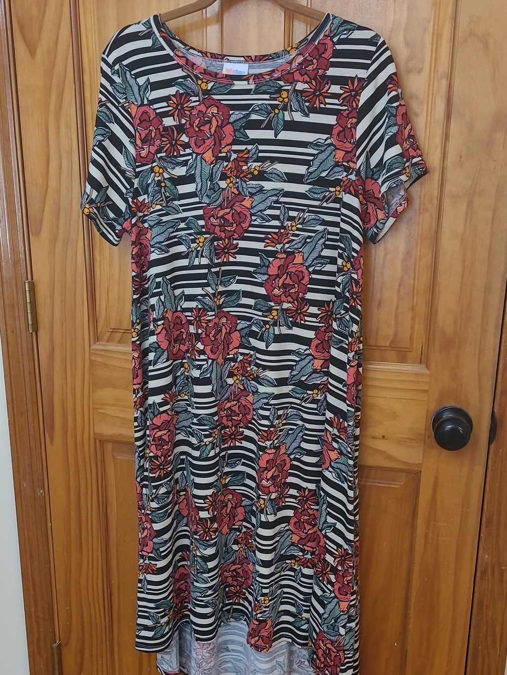 LuLaRoe Maxi Dress in Black, White & Red Floral Stripe